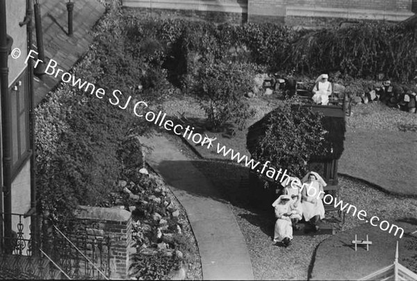 ST VINCENTS NURSES ON RETREAT 1938